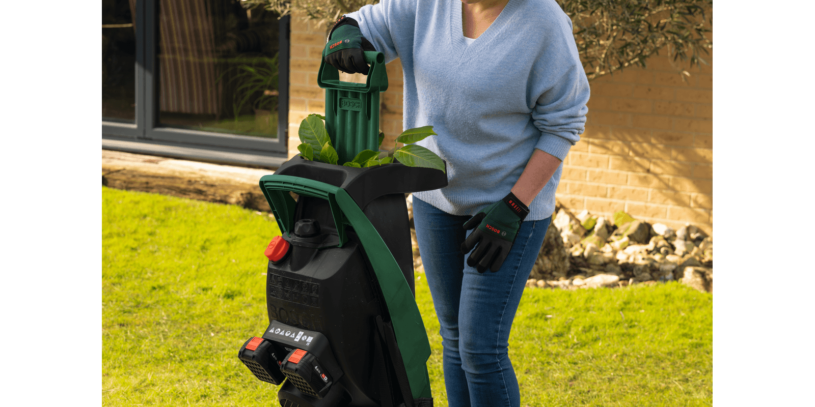 Bosch UniversalShredder 2x18V-25 Broyeur de végétaux – Image 4